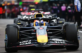 Sebastian Vettel verrast Max Verstappen met goed nieuws over 2026 Red Bull-auto