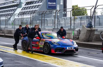 LIVE: Volg hier het officiële debuut van Max Verstappen op de Nürburgring Nordschleife