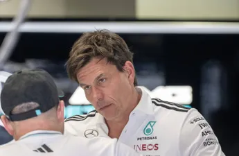 Toto Wolff laat Max Verstappen links liggen en wijst favoriet aan voor wereldtitel