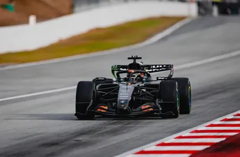 Lando Norris luidt noodklok en waarschuwt voor 'chaos' met nieuwe F1-auto's: 'Dat zou je normaal gesproken nooit zien'
