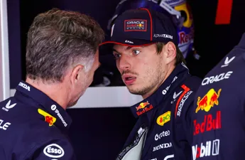 Christian Horner wijst naar de Verstappens en Helmut Marko na zijn ontslag bij Red Bull