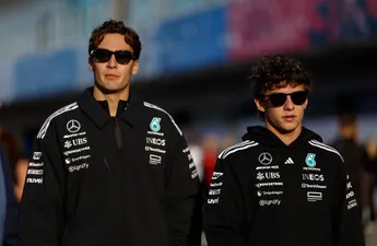 Mercedes-coureur betrokken bij auto-ongeluk in San Marino