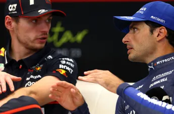 Carlos Sainz spreekt Max Verstappen aan op gedrag: 'Houd ik niet van'