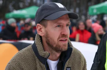 Sebastian Vettel wijst topfavoriet aan voor 2026 F1-titel