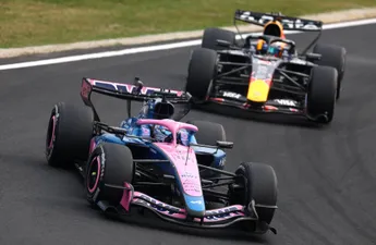 Max Verstappen sneert naar race-engineer Lambiase: 'Jij hebt makkelijk praten...'