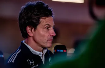 Toto Wolff ontvangt stevige kritiek na opvallend gedrag tijdens GP China