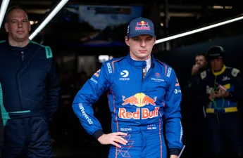 BREAKING: Max Verstappen hoort straf na incident tijdens kwalificatie op Nürburgring