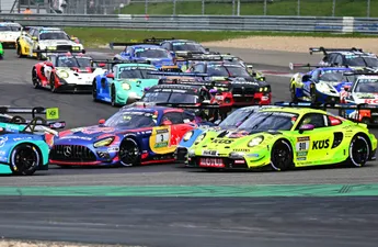 Wedstrijdleiding van Nürburgring brengt statement naar buiten: coureur overleden