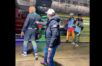 Video: Max Verstappen redt Nürburgring-concurrent van aanrijding