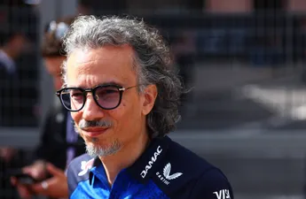 Laurent Mekies doet opvallende onthulling over de motor van Max Verstappen