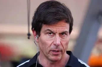 Toto Wolff is in paniek door groot Mercedes-probleem: 'We kunnen niet meedoen om de titel'