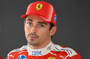 Charles Leclerc benadeeld door FIA: coureur moet één plek inleveren
