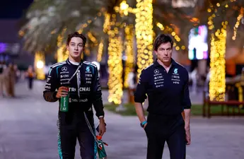 Toto Wolff hint op exit van George Russell bij Mercedes