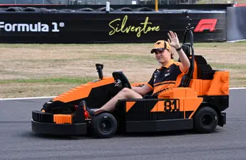 Nieuwe twist in McLaren-soap van Max Verstappen na bericht vanuit Oscar Piastri