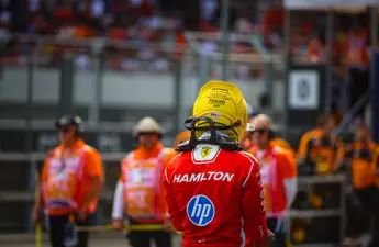 Lewis Hamilton schiet in de verdediging nadat hij wordt verdacht van vals spelen