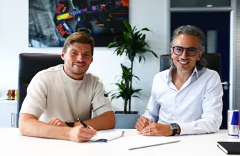 Dit gaat Max Verstappen verdienen met zijn nieuwe contract bij Red Bull Racing