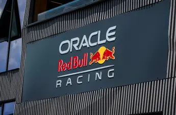 Red Bull Racing in wachtkamer geplaatst na klacht die Formule 1-kampioenschap op zijn kop kan zetten