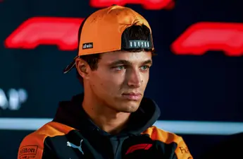 Lando Norris laat het er niet bij zitten en haalt uit naar de FIA: 'Gewoon oneerlijk'
