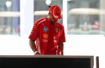 Lewis Hamilton pleegt coup bij Ferrari en eist ontslag van meerdere medewerkers
