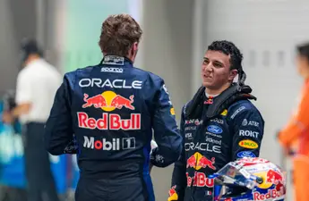 Isack Hadjar dropt bom op F1-paddock in Austin: 'Als je Max Verstappen in de Ferrari had gezet...'