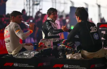 Formule 1 grijpt in na gedrag van Max Verstappen, Antonelli en Leclerc na de race in Singapore