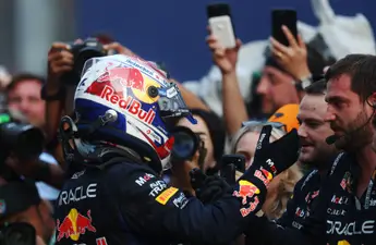Collega F1-coureur grijpt naar social media en plaatst bericht na zege van Max Verstappen