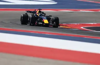 Max Verstappen meldt zéér slecht nieuws over de radio richting Red Bull in Austin
