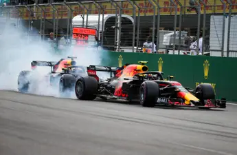 Daniel Ricciardo is eindelijk volledig eerlijk over zijn Red Bull-exit en wijst naar Max Verstappen