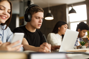 Back 2 School: deze laptops koop je nu met een mooie korting (adv)