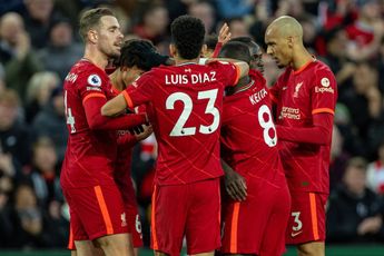 'That makes them a real threat': Gary Neville explains why Liverpool are dangerous for Man City in the title race