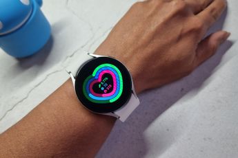 Zien wie er voor de deur staat op je Samsung Galaxy Watch, het kan binnenkort