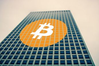 Grootste korting ooit bij GBTC en miners houden hun bitcoin stevig vast