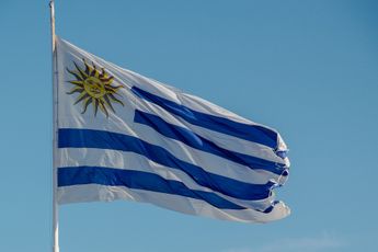 Allereerste Bitcoin ATM in Uruguay trekt veel bekijks