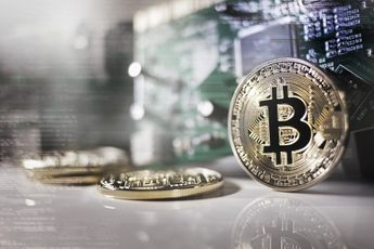 'Bitcoin koers mogelijk nogmaals onderuit voordat gigantische stijging begint'