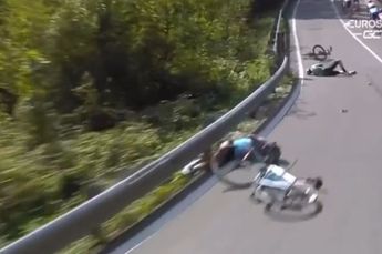 Vídeo: Trágico final de carrera para Mikel Nieve tras estrellarse en Il Lombardia