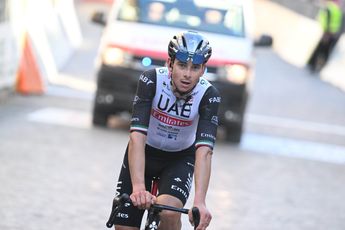 Sean Kelly cuestiona las tácticas del UAE Team Emirates antes de los Alpes en el Giro de Italia: "Yo estaría muy cabreado"