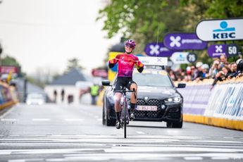 Una imperial Demi Vollering vuelve a reventar a sus rivales en la Vuelta a Burgos Féminas y se lleva la general