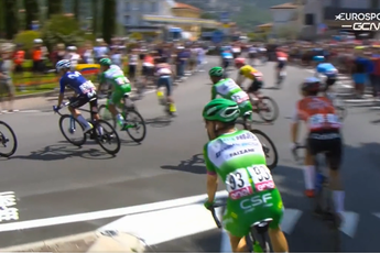 VÍDEO: Una rotonda causa una confusión tremenda en el Giro de Italia