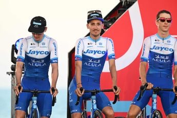 Filippo Zana se convierte en el segundo corredor del Jayco AlUla que abandona en la 5ª etapa de la Vuelta a España