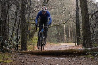 Un mes después de su regreso al ciclocross, Jens Dekker sufre una fractura de radio en Maasmechelen