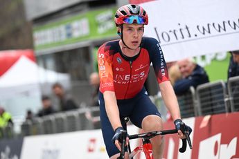 Thymen Arensman se alegra de volver a competir tras su fortísima caída en la Vuelta: "No recuerdo nada del accidente"