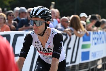 Adam Yates, tras el bochorno del UAE ante Alexey Lutsenko en el Giro d'Abruzzo: "No estoy a mi mejor nivel"