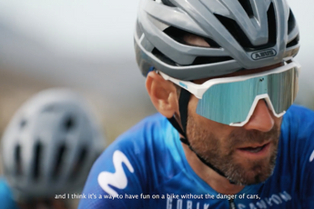 Alejandro Valverde explica cómo se mantiene en forma tras salirse también en Mountain Bike: "Entreno más de 100 kilómetros todos los días"