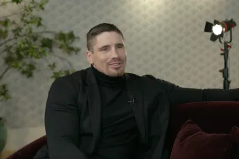 Sasha sprak met Rico Verhoeven over zijn film Black Lotus: "Liever frieten eten met Kevin Janssens"