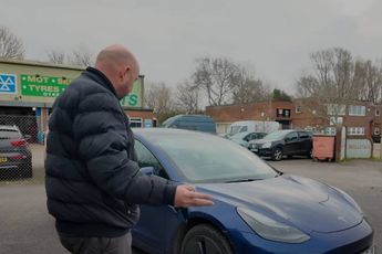 Man koopt Tesla Model 3 met bijna 350.000 kilometer op de teller en ontdekt iets opvallend: "Nooit gedacht!"