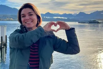 Evi Hanssen dropt een bikinifoto en haar volgers gaan door het dak: "Knappe dame ben jij!"