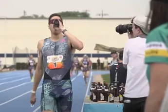 Een pintje na het sporten: een slim idee of totaal nefast voor je herstel?