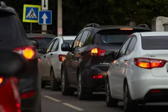 Tegenwoordig staan we ook in het weekend stil op Belgische wegen: komt dit door het soort auto's waarmee we rijden?