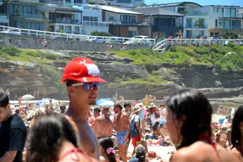 Op deze populaire vakantieplek gaan mensen massaal vreemd: "Huwelijken worden er verwoest!"