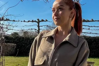 /dames/weinig-woorden-nodig-lotte-vanwezemael-zegt-alles-met-heerlijke-bikinifotos-en-wij-zijn-sprakeloos